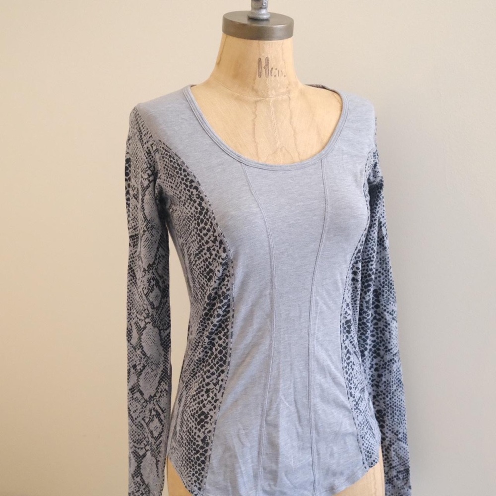 LULULEMON ‘Between the Lines’ Long Sleeve Top